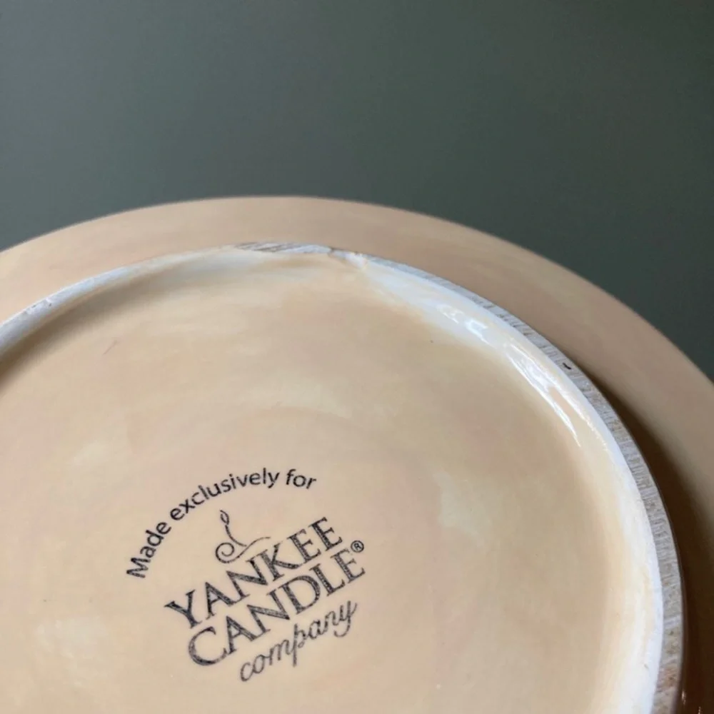 Yankee Candle | Floral Tulip Hand-Painted Ceramic Saucer Dish